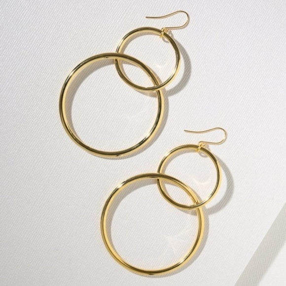 Vanessa Mooney Gold Hoop Earrings! - Picture 3 of 4
